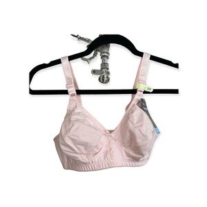 Bali pink bra new‎ with tags light blush 38B lightweight no padding or wires